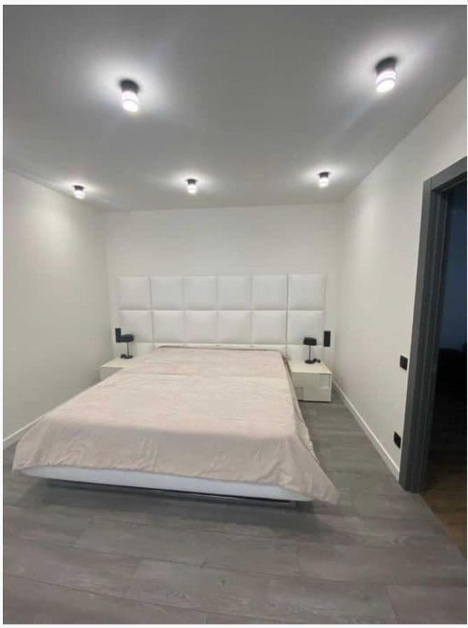 Lux 1-bedroom Beautiful Area Apartment *