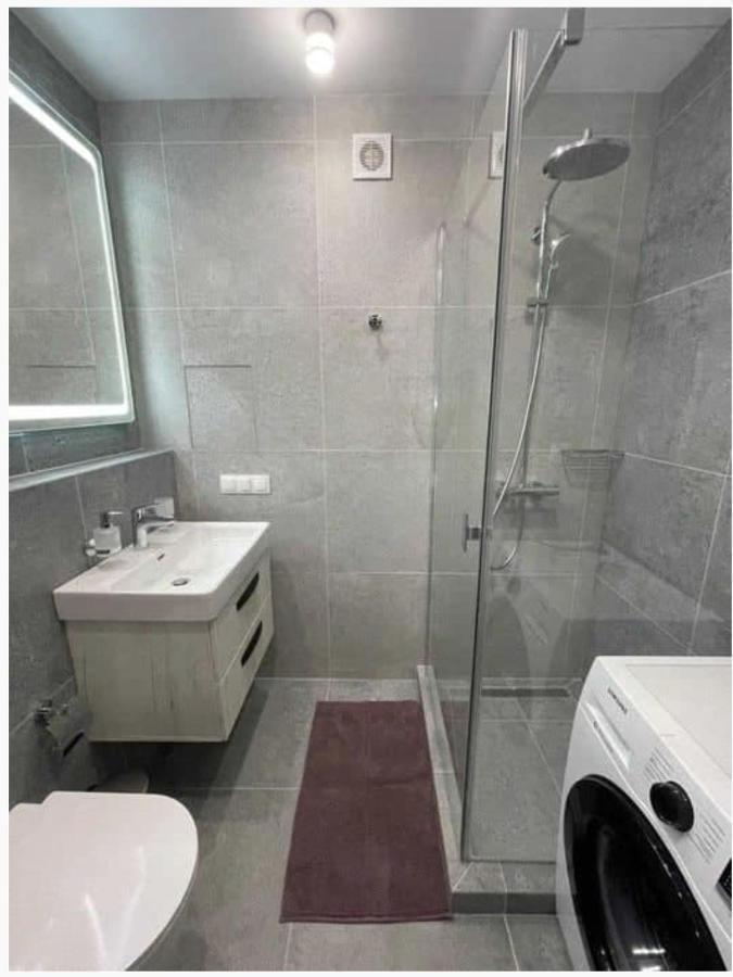 Lux 1-bedroom Beautiful Area Apartment *